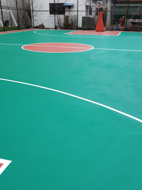 大丰 球场长期使用易出现地面开裂